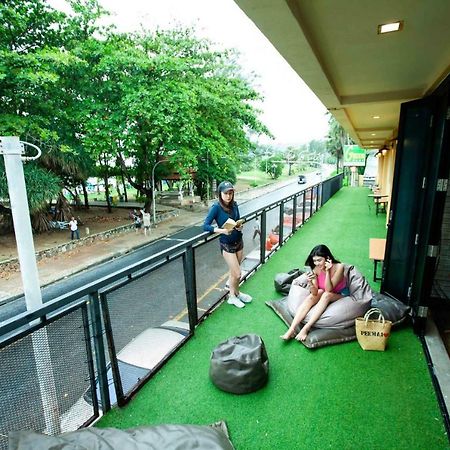 Doolay Beachfront Hostel Karon Exterior photo